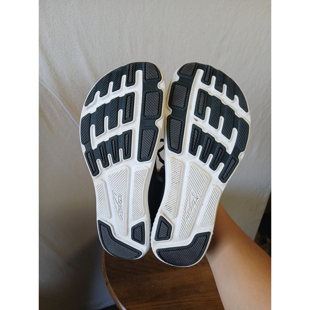 Altra Escalante 4 running shoe wide toe womens size 9 - Picture 2 of 8